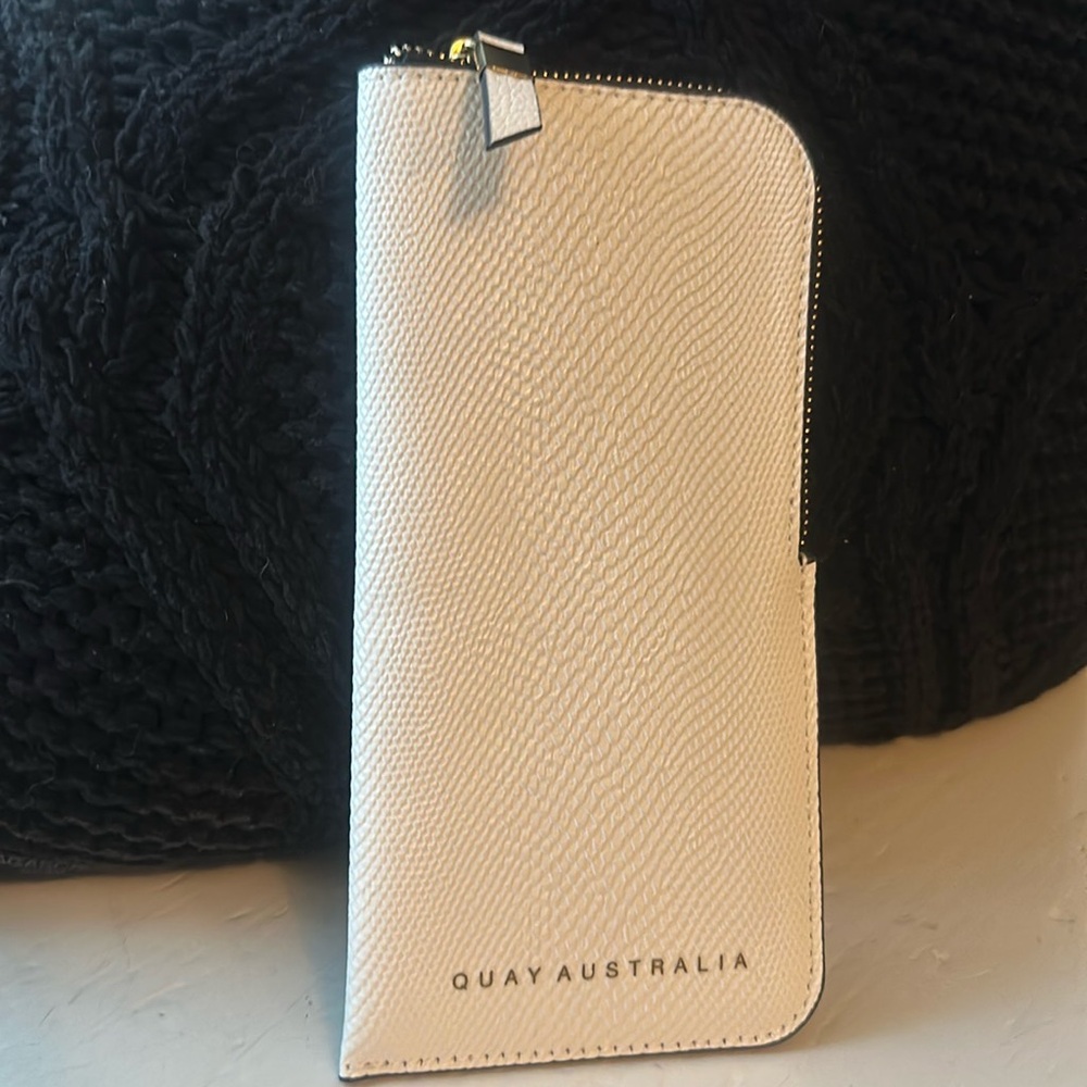 Quay White Sunglasses Case NEW